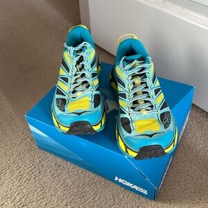 Women’s Hoka Mafate Speed 2 trail running shoes. Size 7.